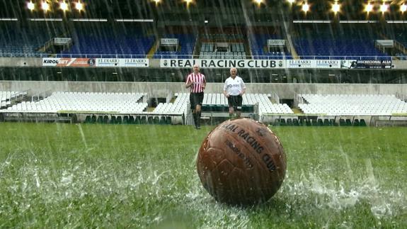 'Tuto' Sañudo y Manu Sarabia, un 'duelo del norte' bajo la lluvia