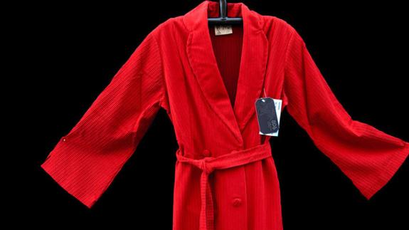 La bata con las que empezó Amancio Ortega, prenda de coleccionista