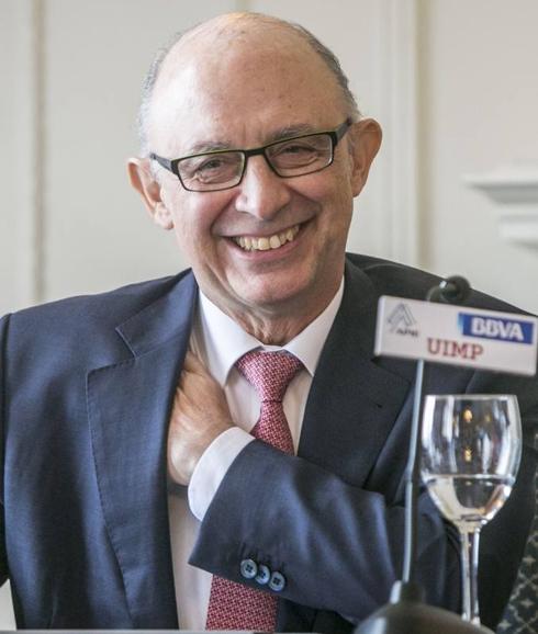 Hacienda gravará los refrescos, el alcohol y el tabaco