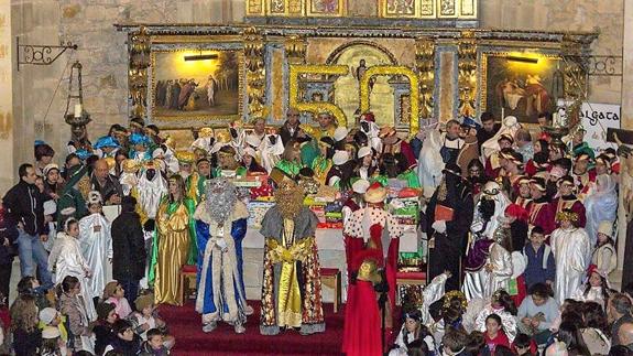 Los vecinos, 'en pie de guerra' contra el cura de Galizano