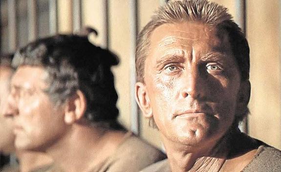 La Filmoteca enciende las velas de los cien años del actor Kirk Douglas