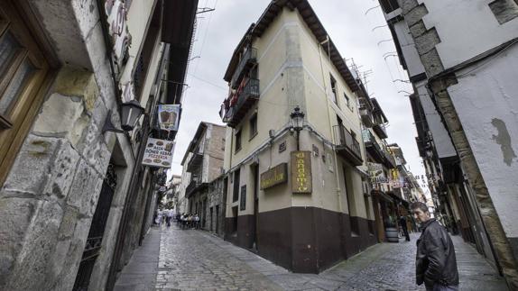 Hoy toca 'abrazar' la Puebla Vieja de Laredo