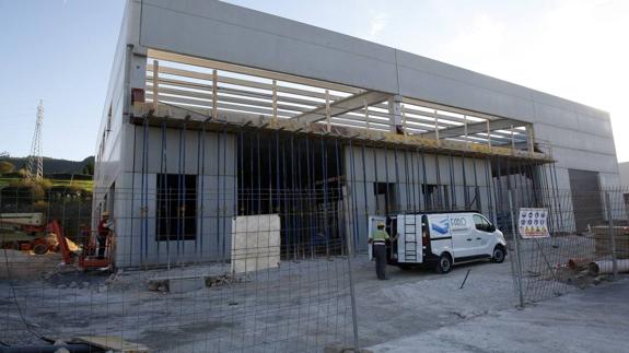 Los nuevos talleres municipales dejan paso a viviendas sociales en Campuzano