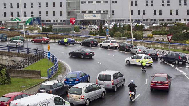 Una nueva turborrotonda regulará el tráfico en la complicada glorieta de Valdecilla Sur