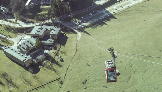 El teleférico vuelve a 'volar' en Fuente Dé después de dos meses parado