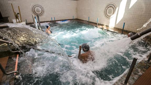 Senda fluvial y parque multiaventura