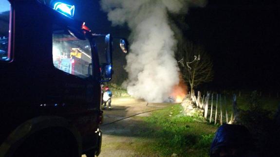 Se incendia un coche en Tarriba