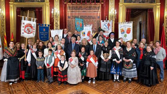 Pamplona aboga por un cambio en la función de las casas regionales