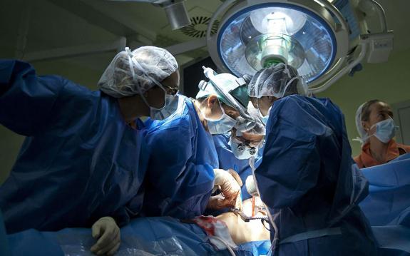 Alta tecnología, más médicos y un plan de cronicidad