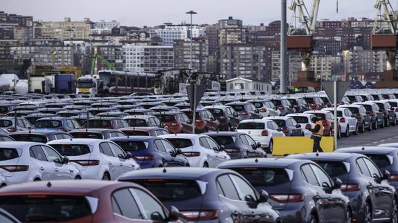 El puerto de Santander rozó en 2016 los 500.000 coches y batió su récord histórico