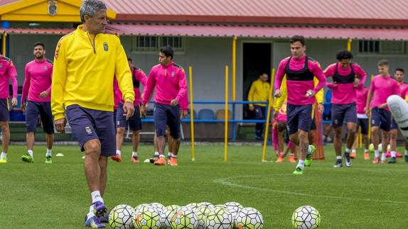 "Setién nos pide tres años de contrato y un caché de equipo de Champions"