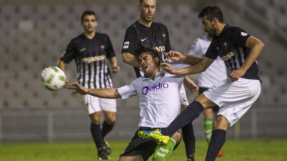 Otro tropiezo del Racing en los Campos de Sport