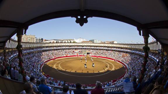 Santander repartió 475 abonos gratis para los toros en la última feria