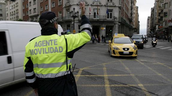 El Ayuntamiento detecta un "conflicto laboral" en la Policía de Movilidad, pero no acoso