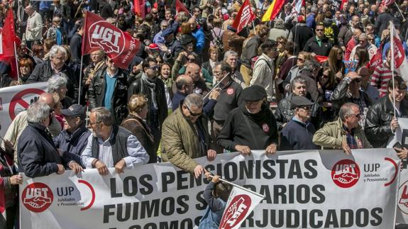 Los sindicatos calientan motores con una manifestación por un salario digno