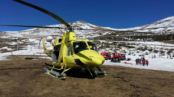 Evacúan en helicóptero a un esquiador herido en Alto Campoo