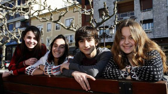 Nueve jóvenes cántabros, camino del sueño americano