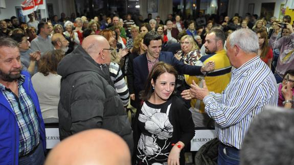 Los ‘sanchistas’ del PSOE cántabro llenan el primer acto de apoyo al candidato
