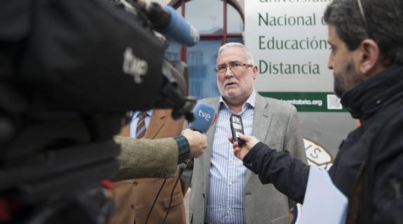 Educación exige el "respaldo legal" del Gobierno central para celebrar las oposiciones
