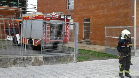 Un incendio en el instituto de Colindres obliga a desalojar a sus 580 alumnos