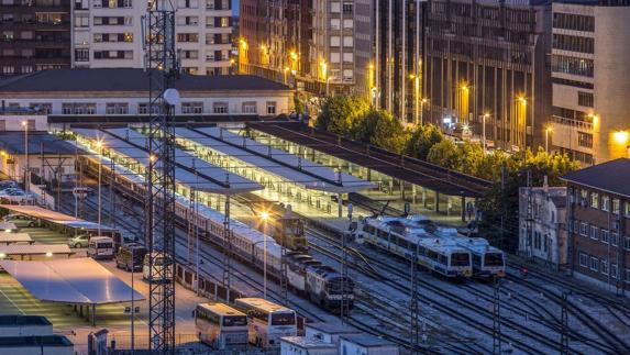 El Parlamento pide por unanimidad un grupo de trabajo para mejorar la red ferroviaria