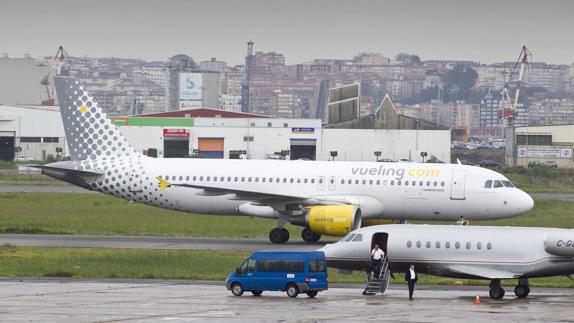 Vueling cambia sus horarios a Barcelona y soluciona en parte la coincidencia con Ryanair