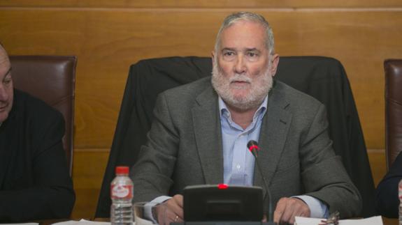 Educación confirma que no habrá oposiciones en 2017 a pesar del decreto del Estado