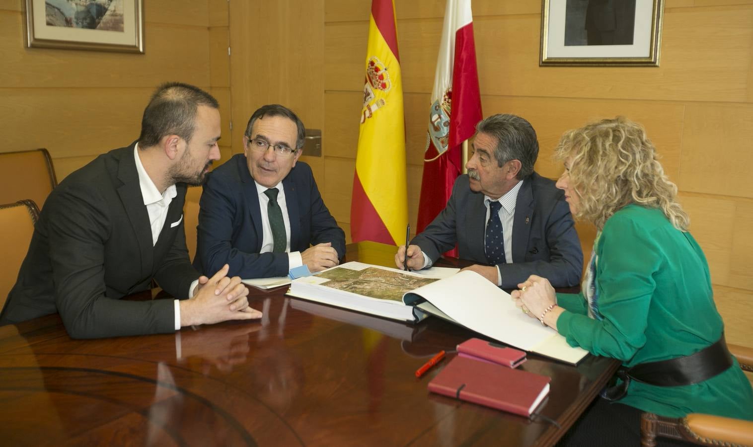 Gobierno y Ayuntamiento costearán la mitad del coste del soterramiento de las vías de Feve
