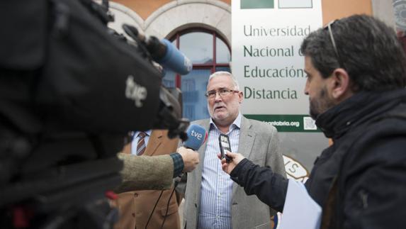 Ramón Ruiz ve acertada la dimisión de Estela Goikoetxea por falsear su currículum