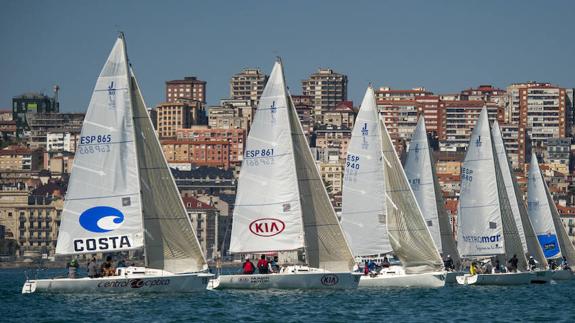 El olímpico Diego Botín manda en J80