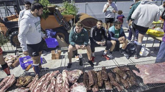 Un asado para hermanar a Racing y Senor