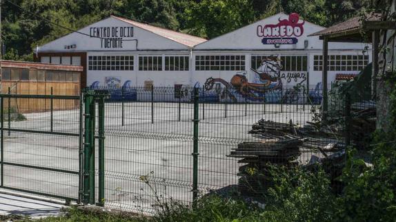 Laredo clausura un centro de ocio amparándose en la Ley de Espectáculos