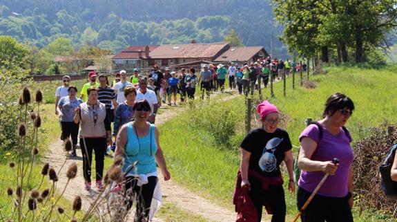 Penagos reivindica la belleza de sus pueblos con la IX Marcha Popular