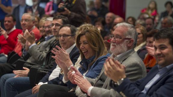 Susana Díaz afea a Rajoy su "falta de compromiso" con inversiones en Cantabria, con Valdecilla y la comarca del Besaya