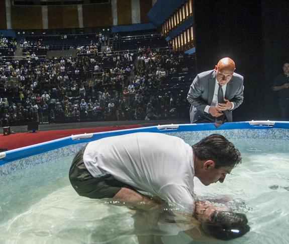 Los testigos de Jehová llenan el Palacio de Festivales en su Asamblea de circuito