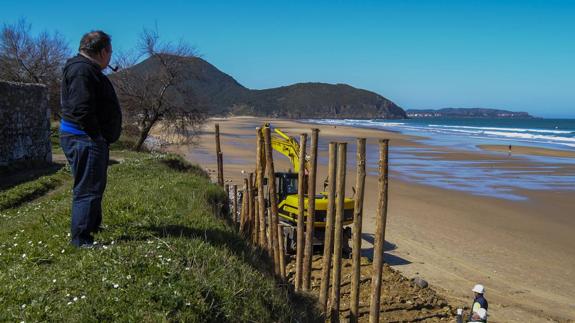 El Gobierno actuará en el frente del cementerio de Santoña