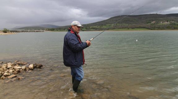 Cantabria pide tomar agua del pantano del Ebro para abastecer en caso de necesidad