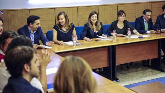 El PP inicia las medidas disciplinarias contra los nueve diputados díscolos