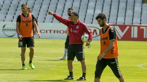 César Díaz no entrena y se queda fuera de la convocatoria para Villanueva