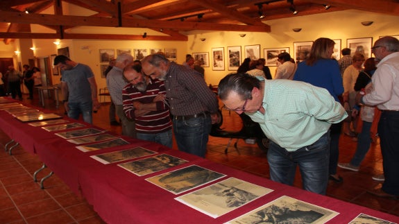 Camaleño recuerda en una exposición la trayectoria del fotógrafo lebaniego Eusebio Bustamante