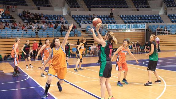 Cantabria y Madrid logran el doblete en el Santander Masters Basketball