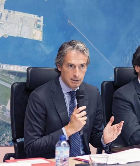 De la Serna recomienda al Gobierno de Cantabria negociar ya con el Estado la partida de Valdecilla para 2018