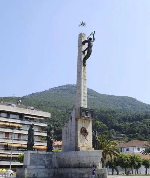 Falange se opone a cambiar el nombre del monumento a Carrero Blanco de Santoña