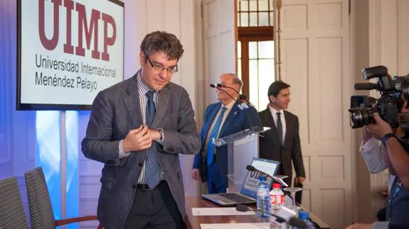 El ministro Álvaro Nadal inaugura los cursos de verano de la UIMP
