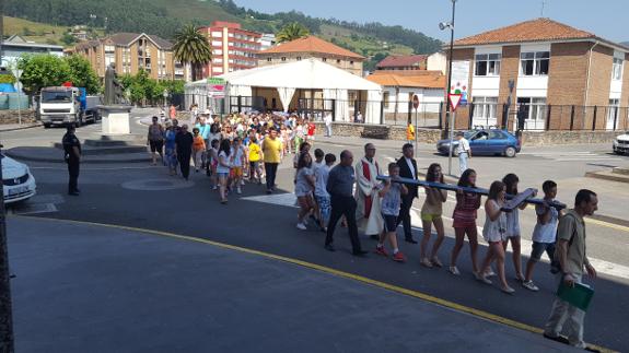 La Cruz de Lampedusa lleva la voz de los refugiados a Los Corrales