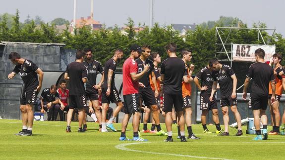 El patrocinio del Racing, de nuevo a debate